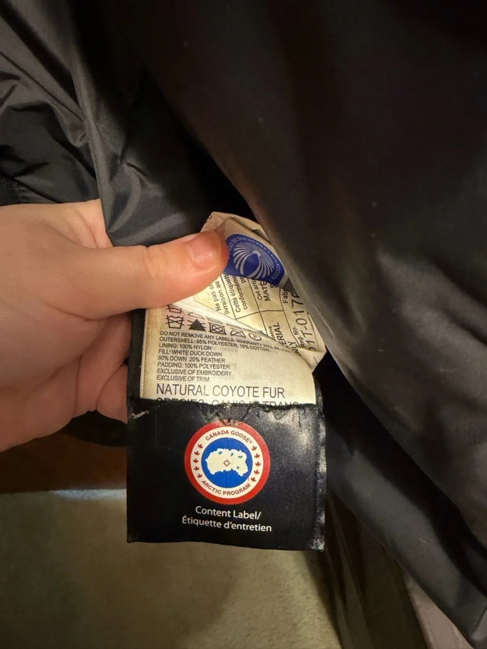 Authentic Canada goose jacket black size small - Picture 7 of 10